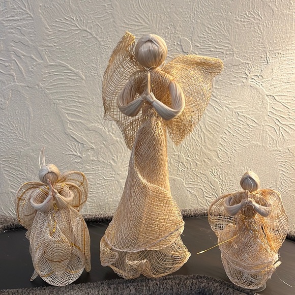 Set of three table top Angels, one 12”H, two 6”H - Picture 1 of 1